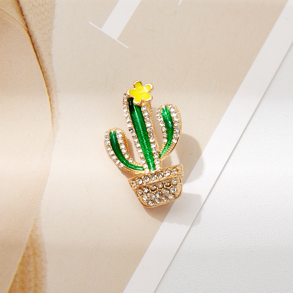 Exquisite Potted Cactus Brooch for Women, High-End Anti-Exposure Brooch, High-End Niche Design Fixed Clothing Pin