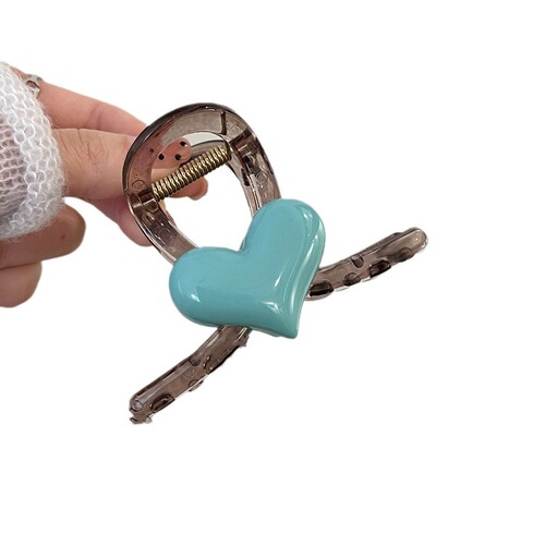 Shark Clip Headband 2024 New Simple Sweet Cool Heart Hair Clip for Women High-end Rear Brain Grab Summer Ins Style