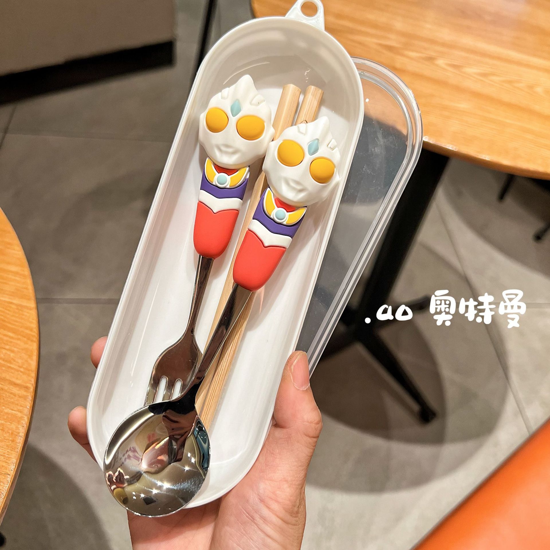 보라색 울트라 스푼, 포크, 젓가락(흰색 원형 상자)