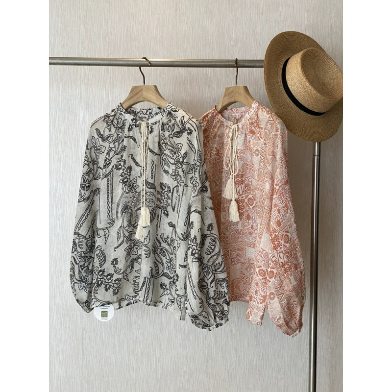Stunning! Like a work of art, it exudes the designer's touch~ Loose and cool linen printed tie-neck shirt Stunning! Like a work of art, it exudes the designer's touch~ Loose and cool linen printed tie-neck shirt
