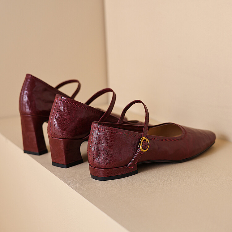 三种跟高手抓羊皮浅口小皮鞋2025秋复古方头一字带玛丽单鞋女大码