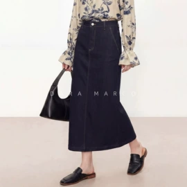 女式毛呢外套;休闲裤;女式衬衫