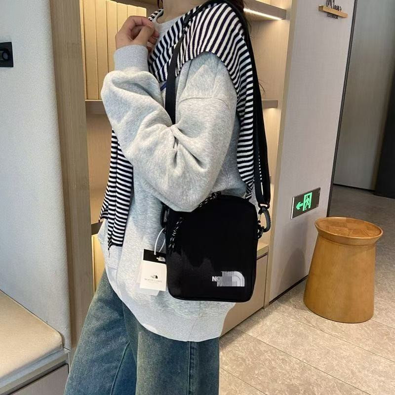 New Single Shoulder Crossbody Bag for Men and Women, Casual Bag for Couples, Japanese Style Simple Lightweight Small Backpack, Workwear Mobile Phone Bag