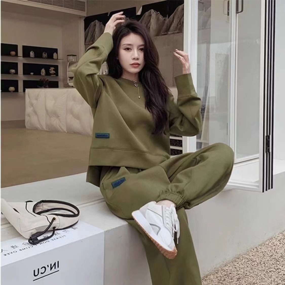 ActiveGo 2024 New Plus Size Comfortable Casual Sports Suit Autumn Winter Fashion Stylish MM Street Style Sweatshirt Two-Piece Set_desvips.com