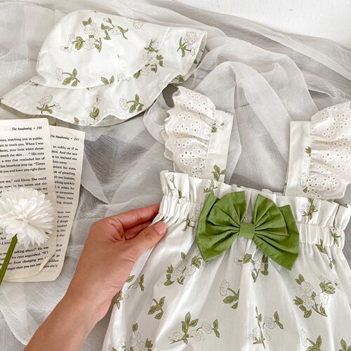 2024 Summer Thin Baby Girl Jumpsuit Floral Flying Sleeves Triangle Harness Romper Suit Baby Bow Clothes
