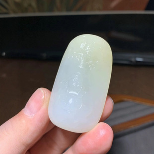 Jin Yu Tang Xinjiang Hetian Jade Sunib Fat Jade Maitreya Buddha Jade Quality Warm, Moisturizing and Delicate Microstrip Sugar Carved