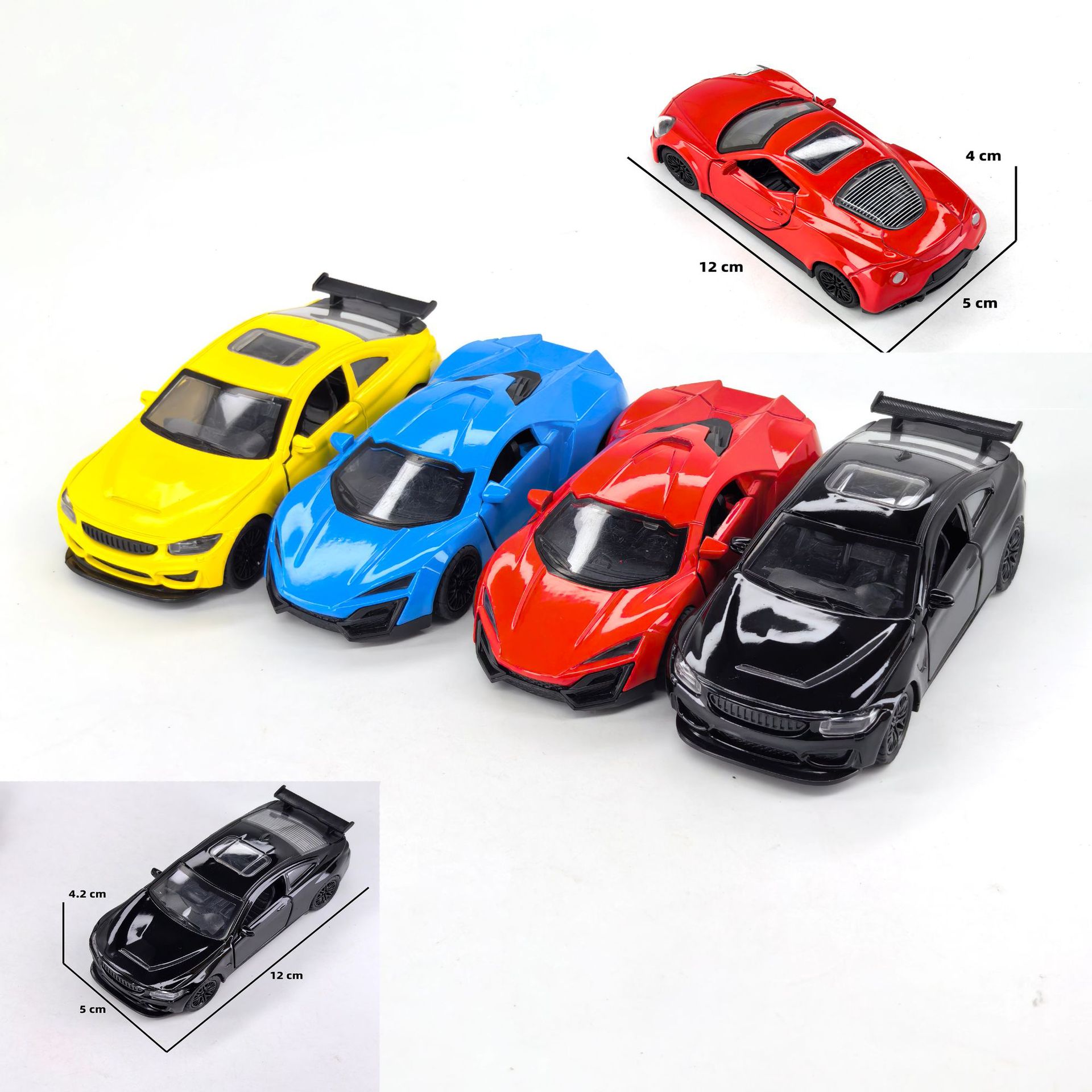 1: 43 modelo de automóvil de aleación todoterreno modelo de automóvil infantil muñeca máquina de juguetes de retroceso regalo para niños al por mayor