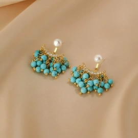 项链;耳环;耳钉