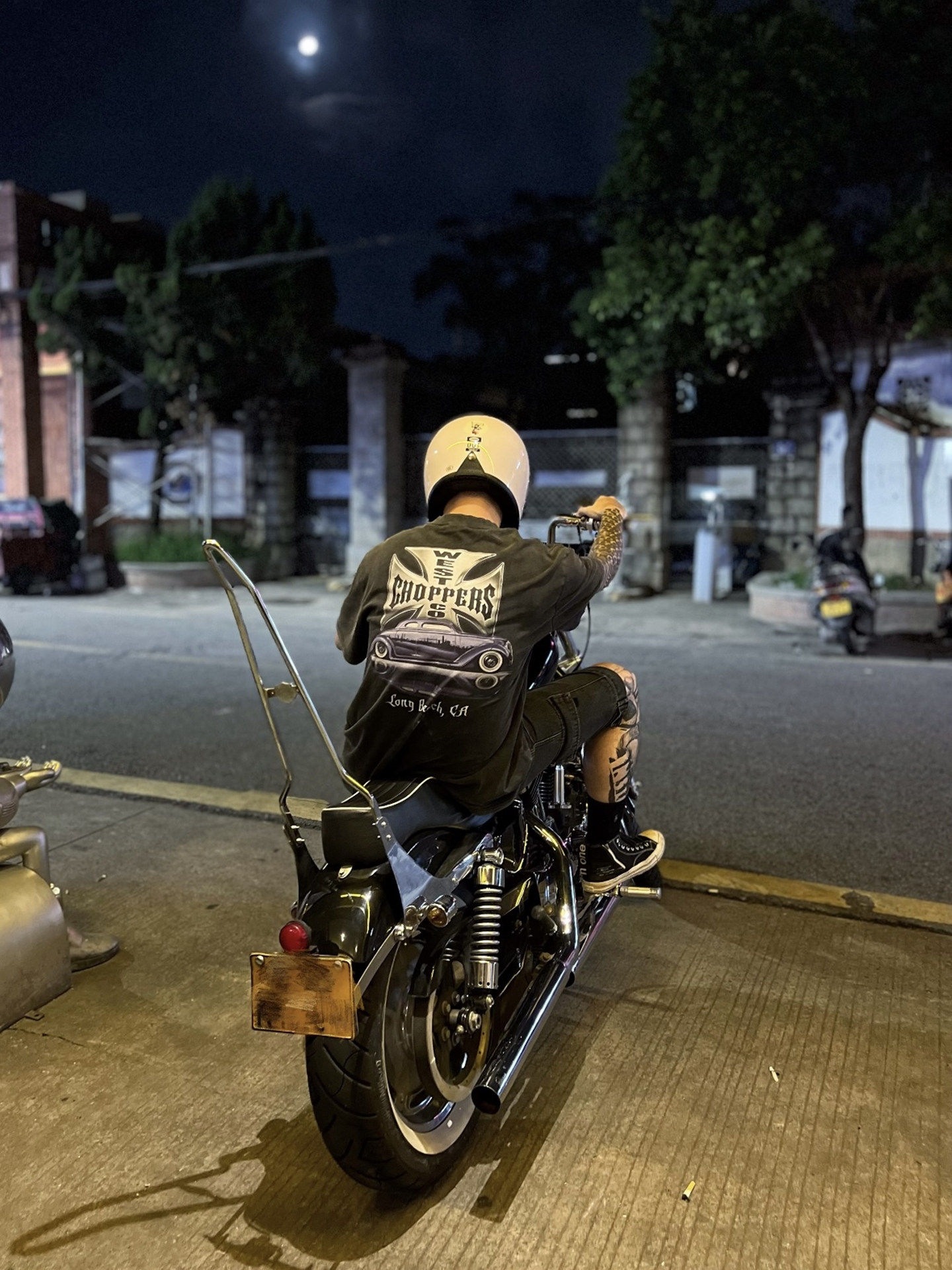 Camiseta de Manga Corta para Hombre, Cruz de Hierro Lavada y Corte Holgado de W Choppers | Comodidad Transpirable