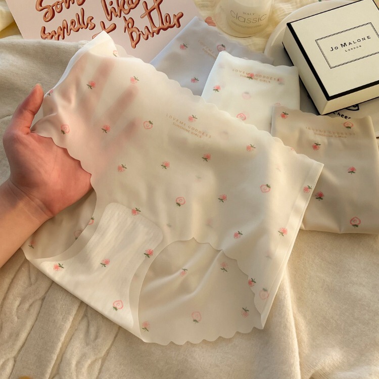 7a Ice Silk Traceless Thin Mid-waist Ultra-thin plus size Panties Women's Strawberry Breathable Mask Hip Quick-drying Briefs