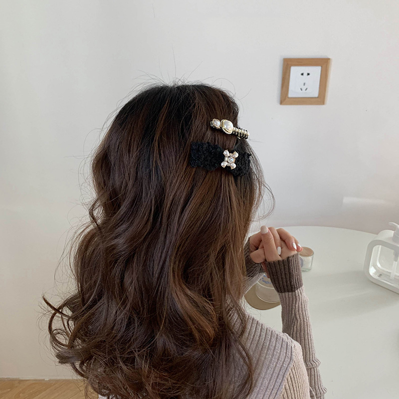 Grampo de cabelo de camélia humano flor rica preto e branco estilo perfumado BB clipe acessórios de cabelo coreanos grampo de cabelo lateral_voghion.com