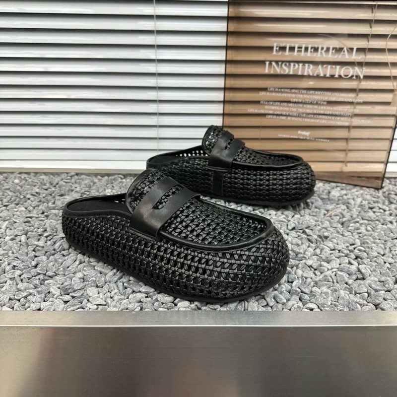 Fashionable men's slippers platform