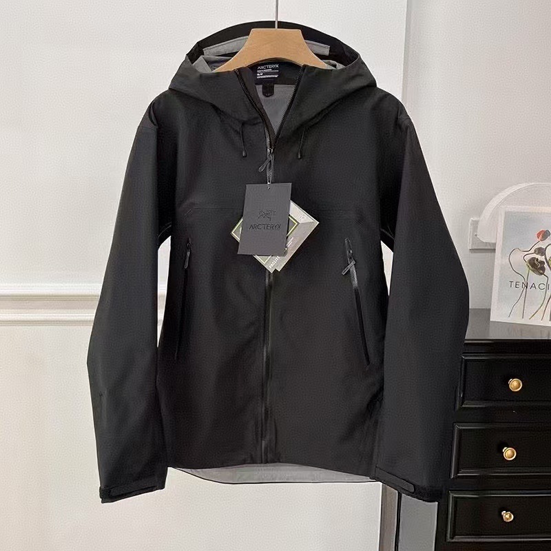 Selección de la familia de pájaros Beta SL serie de cáscara dura para hombres y mujeres al aire libre ocio impermeable a prueba de viento de goma de derramamiento completo traje de asalto