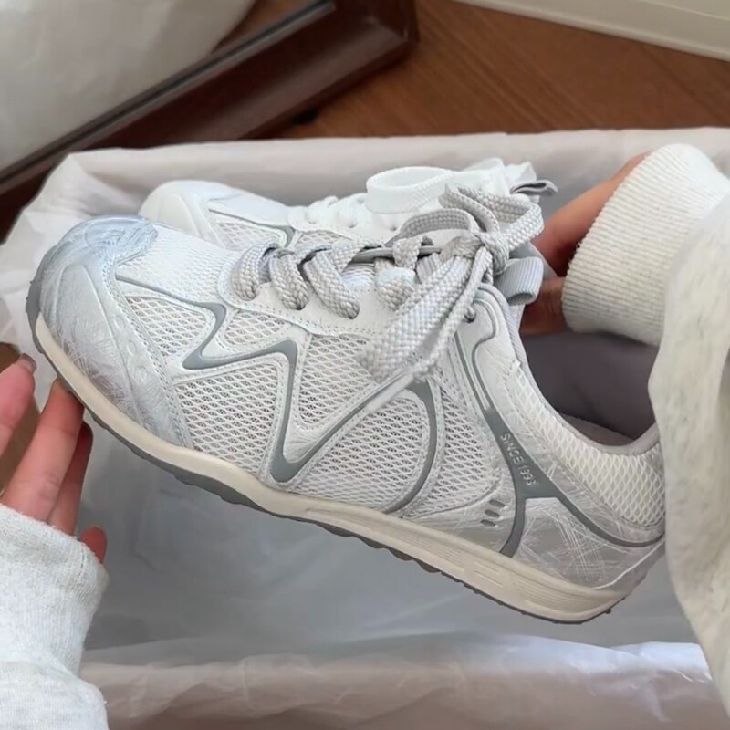 Mountain-Style Small Crescent Sneakers for Women, Spring Hot-Selling Casual Breathable Outdoor Hiking Shoes, Versatile Gump Shoes Mountain-Style Small Crescent Sneakers for Women, Spring Hot-Selling Casual Breathable Outdoor Hiking Shoes, Versatile Gump Shoes