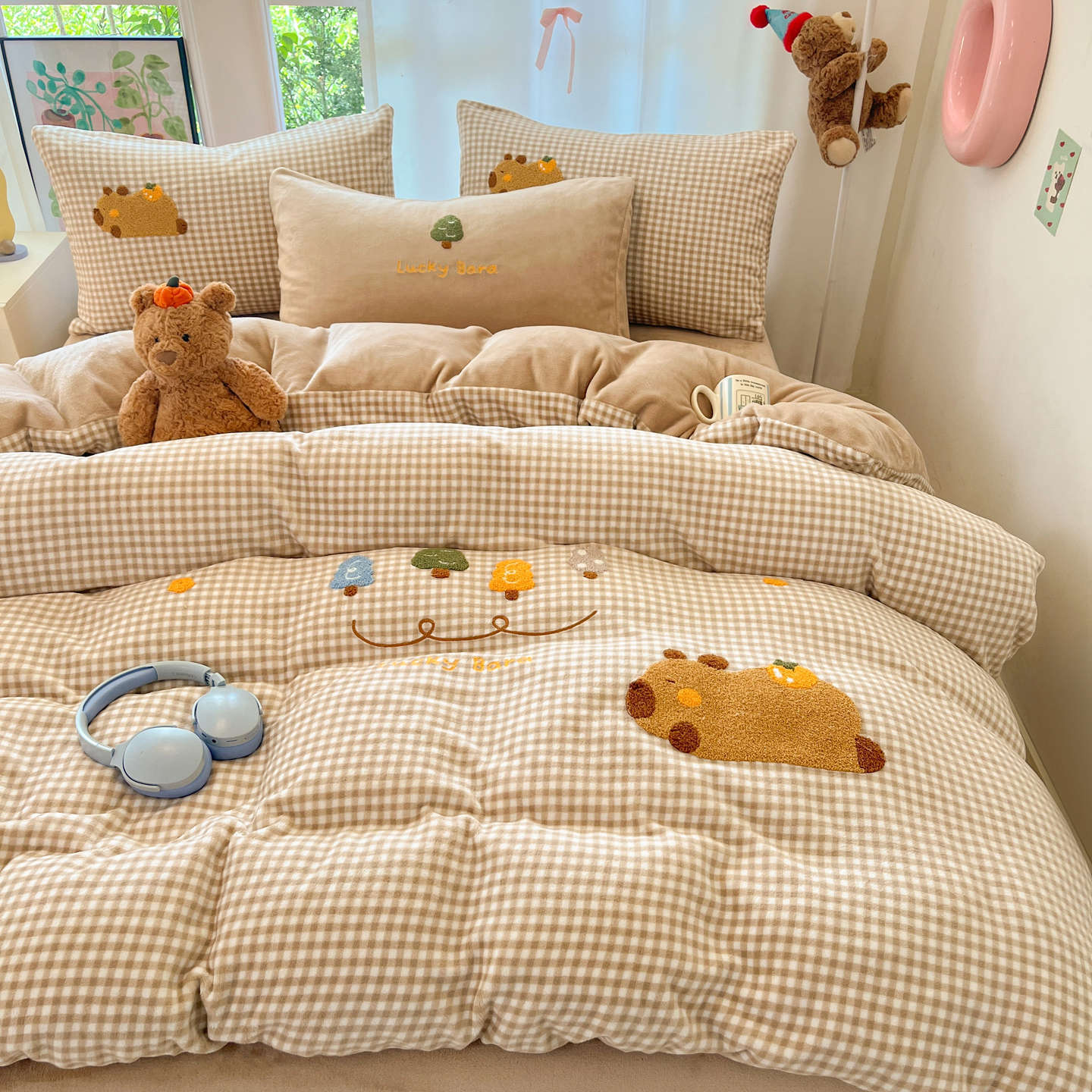 Invierno de dibujos animados de leche de seda cama de cuatro piezas en invierno de seda de coral calentamiento sábanas cubiertas de cama de tres piezas