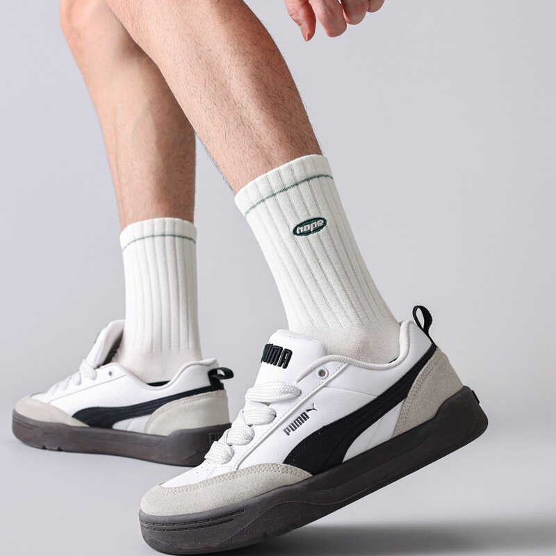 Men's autumn cotton socks with letter embroidery, short socks, sweat-absorbent and breathable, trendy casual versatile sports socks wholesale Men's autumn cotton socks with letter embroidery, short socks, sweat-absorbent and breathable, trendy casual versatile sports socks wholesale