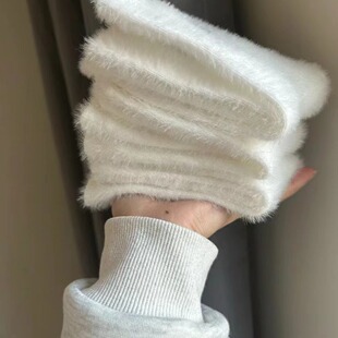Mink velvet socks women's mid-tube socks autumn and winter thick breathable furry solid color moon socks warm sleep furry socks