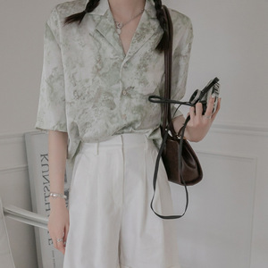 水墨画花衬衫女夏21新薄款设计感小众韩系复古短袖法式印花衬衣 数码家电好货网