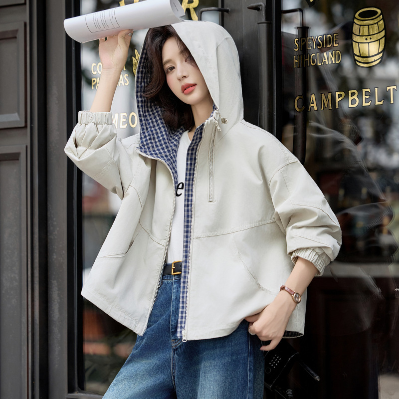 设计感连帽短款外套女2025秋季新款宽松气质减龄格子拼接风衣上衣|undefined