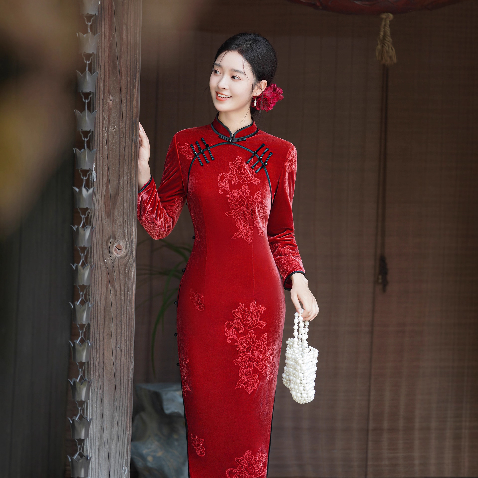 中式高端丝绒绣花旗袍女红色冬天结婚新娘敬酒服2025秋季高级订婚