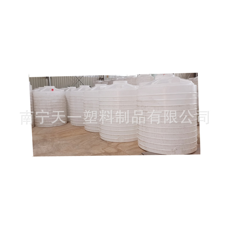 贵港3吨外加剂母液储罐,5吨柴油储罐,10吨塑料储罐,30吨化工储罐