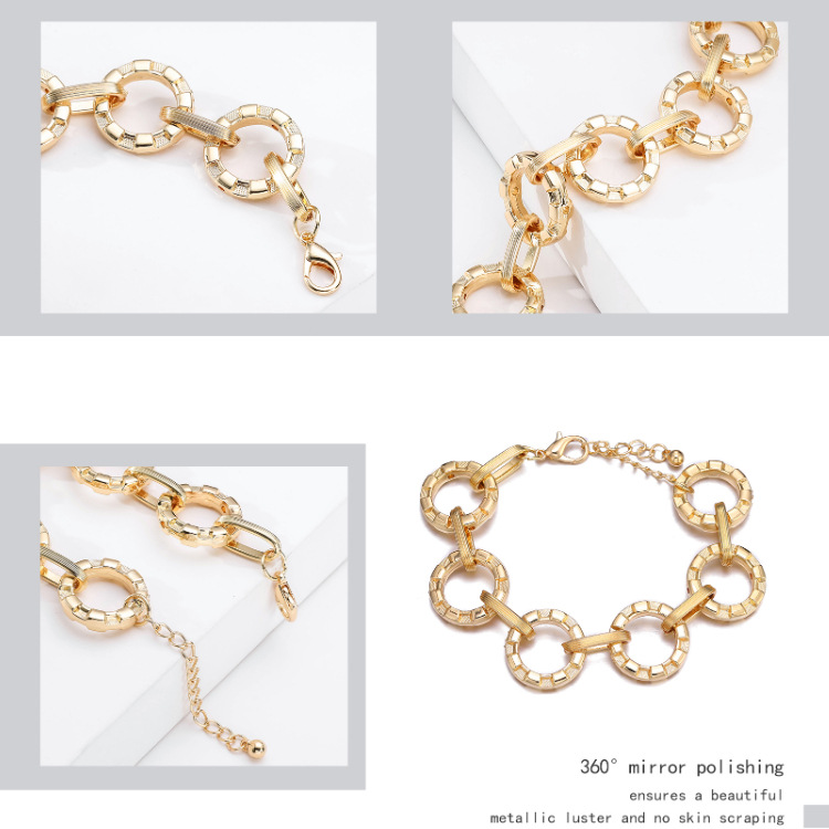 New Simple Alloy Chain Embossed Gold Bracelet display picture 4