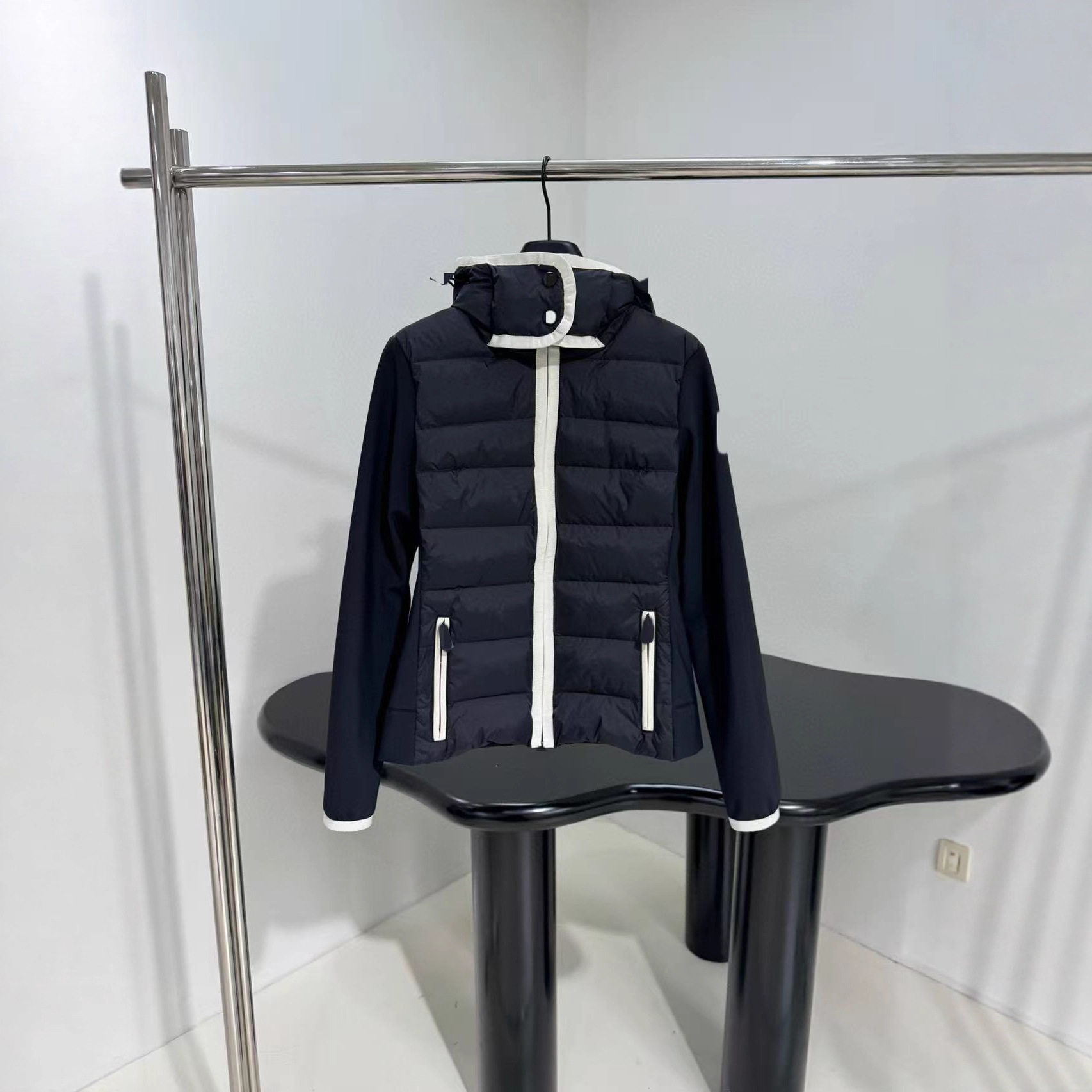 深圳南油25秋冬时尚气质撞色镶边连帽字母微标拼接收腰羽绒服外套