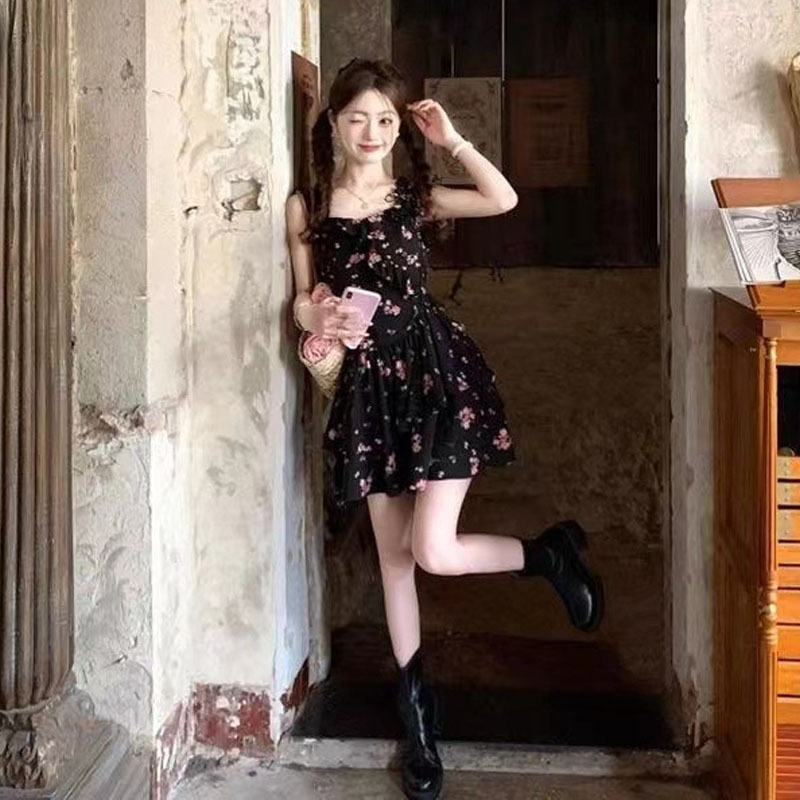 Women's New Summer Style Petite Floral Chic, Fresh, Sweet and Slim Unique Mid-Length Suspender Dress