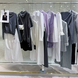 女装杂款包;连衣裙;羽绒服