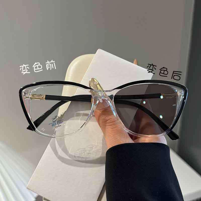 Europa y los Estados Unidos de moda alta sensación de cambio de color ojo de gato retrógrado blanco antiluz azul gafas de alta definición marco M