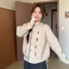 韩系软糯高级感圆领花朵刺绣开衫毛衣外套女秋冬款慵懒风穿搭上衣