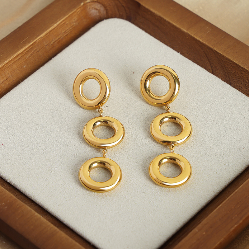 Moda de cercanías personalidad simple todo fósforo elegante joyería geométrica anillo costura diseño titanio acero chapado en oro joyería traje