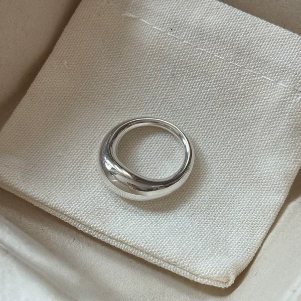 "Moonlight Little Bun" 6.5 Us Size Mudfish Back Plain Ring for Women, Niche Design, Light Luxury, Stackable Index Finger Ring