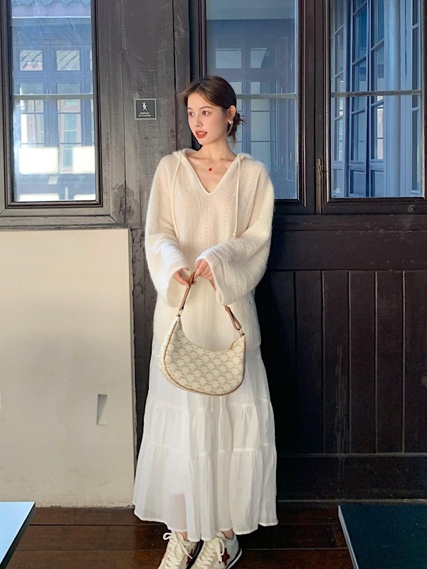 松弛感连帽长袖针织衫女2025秋季新款时尚百搭宽松设计感小众上衣|undefined