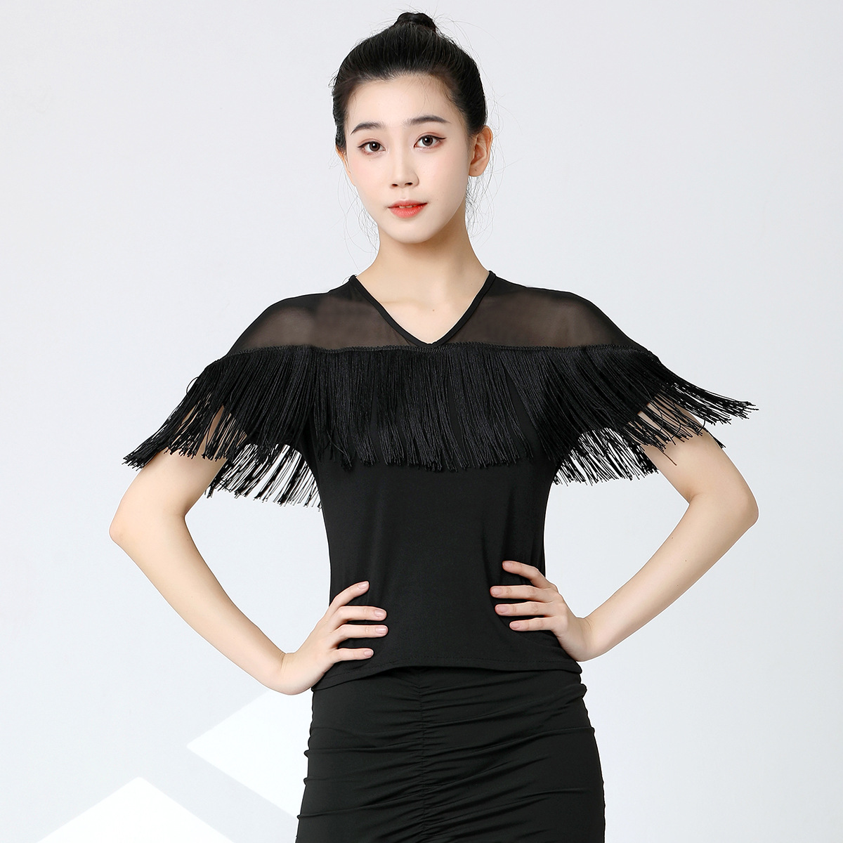 New Latin Dance Clothing Adult Tassel Dance V Neck Top Modern Dancer Dance Black Practice Clothing Top