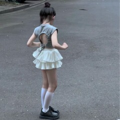 童裝2024夏季韓版 女童時髦後背鏤空繫結T恤 甜美短款短袖 百褶裙