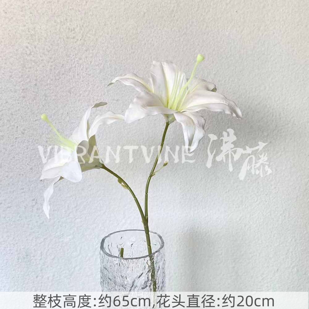 Arreglo de flores de guía de diseño de bodas blanco Arreglo de flores de guía Sala de estar del hotel Decoración de flores falsas Fábrica de flores artificiales al por mayor