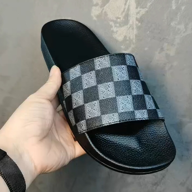 검은색