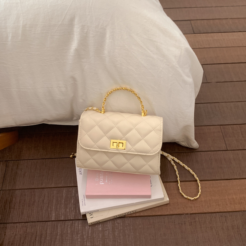 Xiaoxiang transfronterizo estilo bordado bolso cuadrado para mujeres 2026 nuevo popular bolso de cadena simple bolso de mochila diario image 7