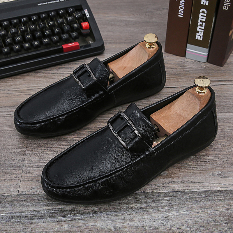 Zapatos Doudou para hombre verano 2025 nuevos zapatos de cuero esmerilado de terciopelo perezoso de un pie zapatos de moda de conducción de negocios para jóvenes