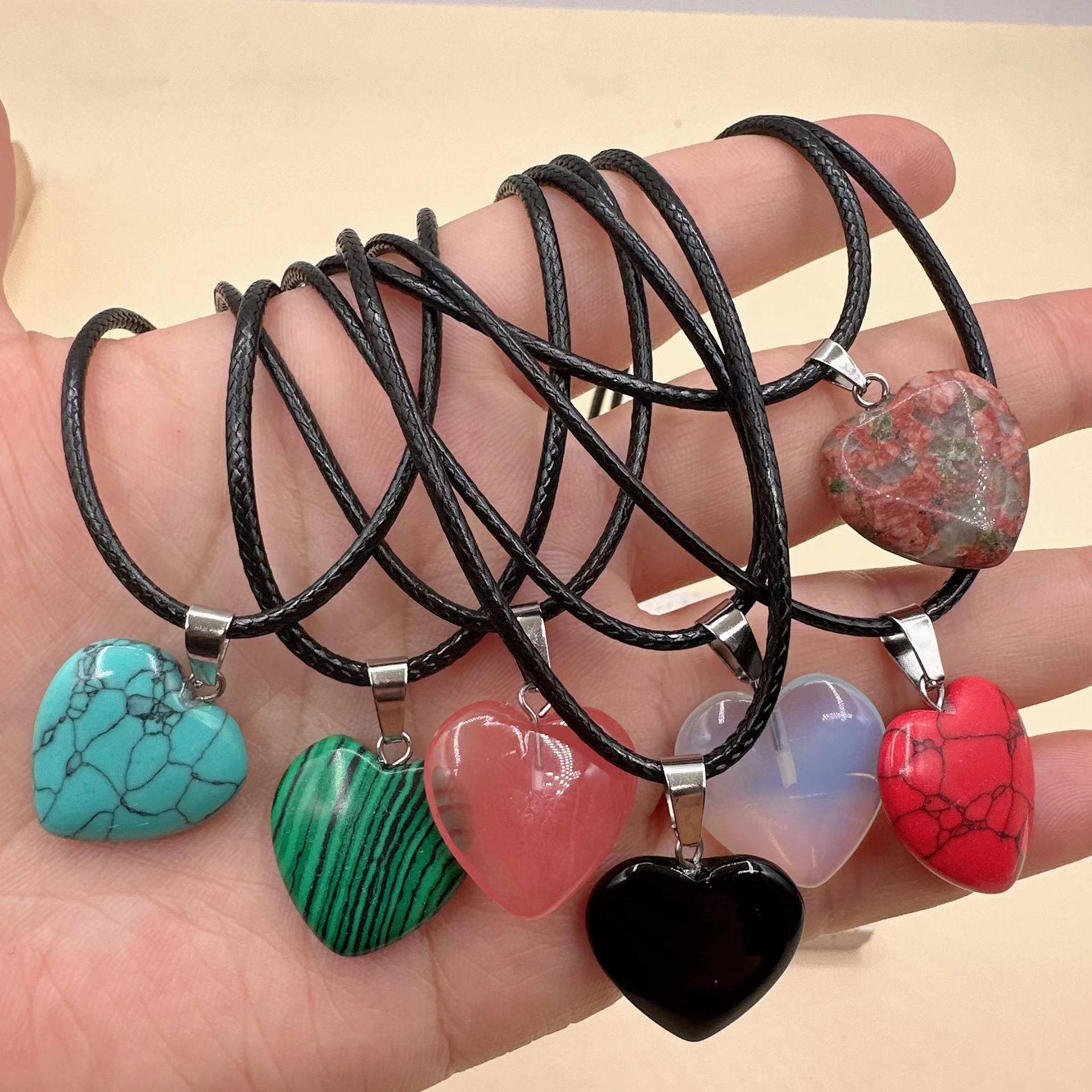 1 Piece Quantity Simple Style Heart Shape Artificial Crystal Leather Rope Women's Pendant Necklace 1 Piece