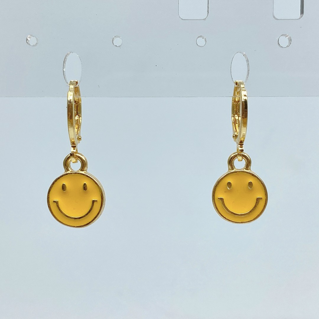 Wholesale Jewelry Smiley Yellow Smile Copper Earrings Nihaojewelry display picture 4