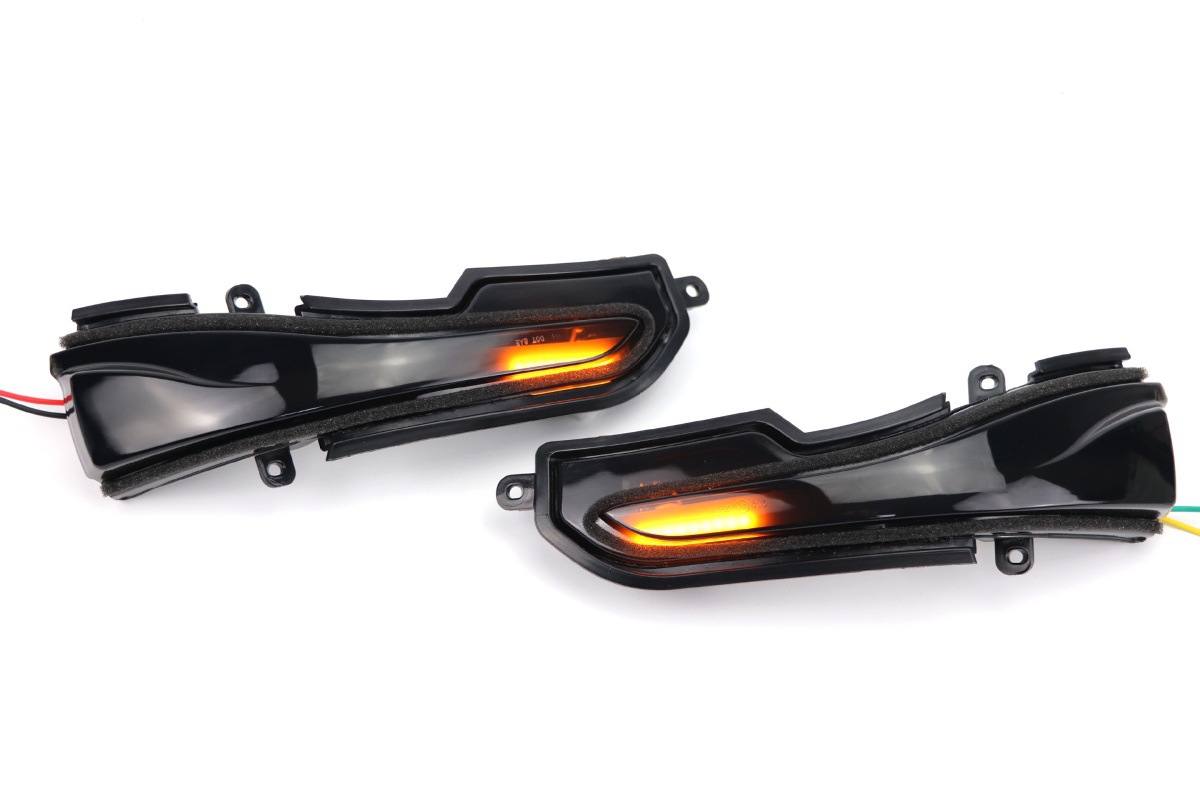 Suitable for Infiniti Q30 Q50 Q60 Q70 Qx50 Qx60 Qx70 Rearview Mirror Running Water Turn Signal