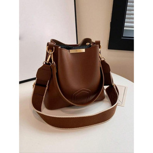 J 52366 Color Block Bucket Bag ײɫͨ��ˮͰ���羳���Q��