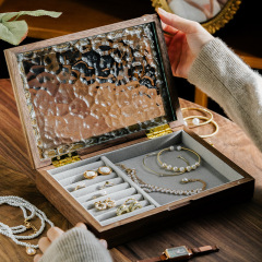人気ガラス防塵カバーアクセサリー実木収納ケースネックレスピアスブレスレット指輪木製ジュエリーケース