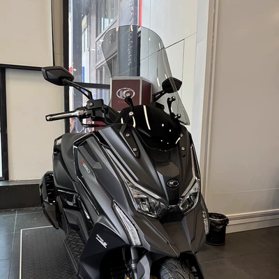Motorcycle front windshield: Front Windshield Modified and Heightened
