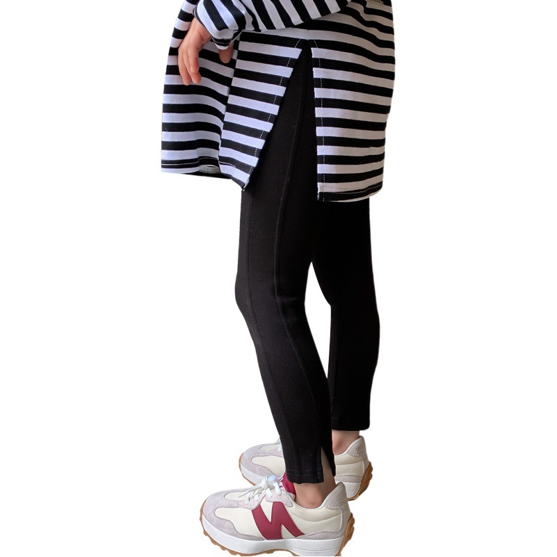 Leggings con abertura para niñas, ropa infantil, primavera y otoño 2025, pantalones elásticos versátiles, pantalones ajustados de algodón, pantalones para usar como prenda exterior.