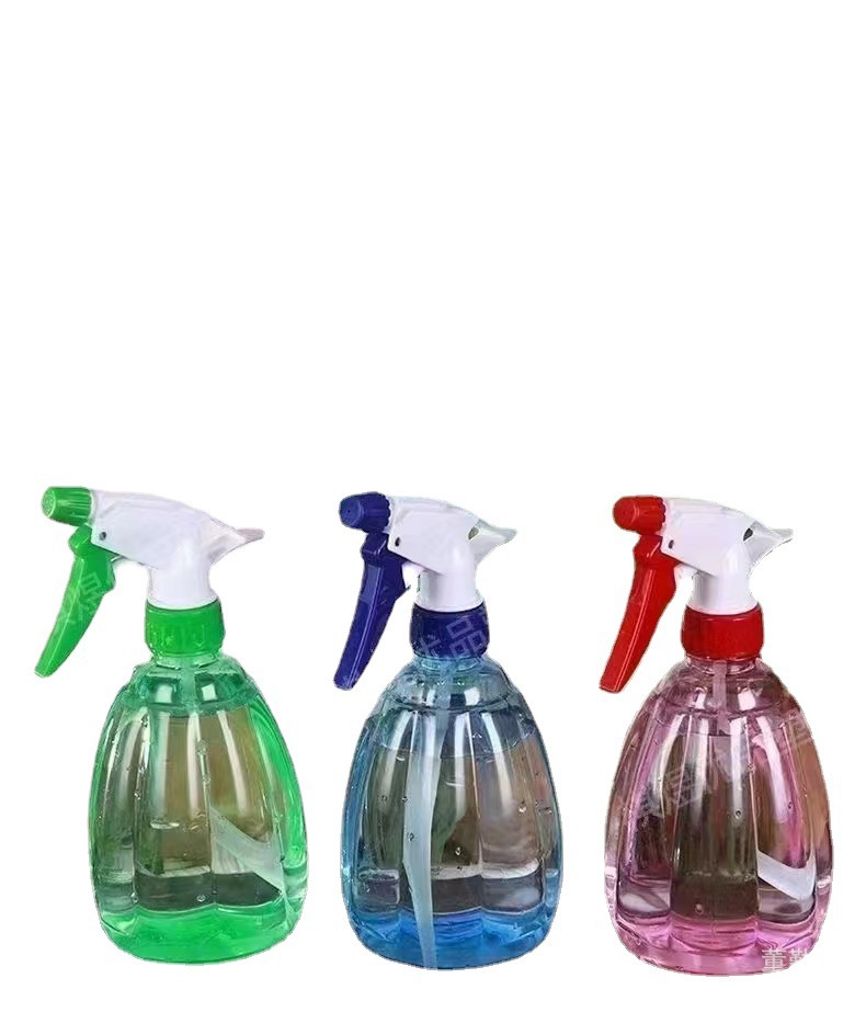 Dos yuanes de tiendas departamentales rociadores de agua de color caramelo tetera de agua rociador de flores pequeño tetera de pulverización de pepino tetera de pulverización de agua