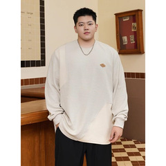 300斤の大きいサイズの紳士服春秋は長袖のtシャツをつなぎ合わせます。