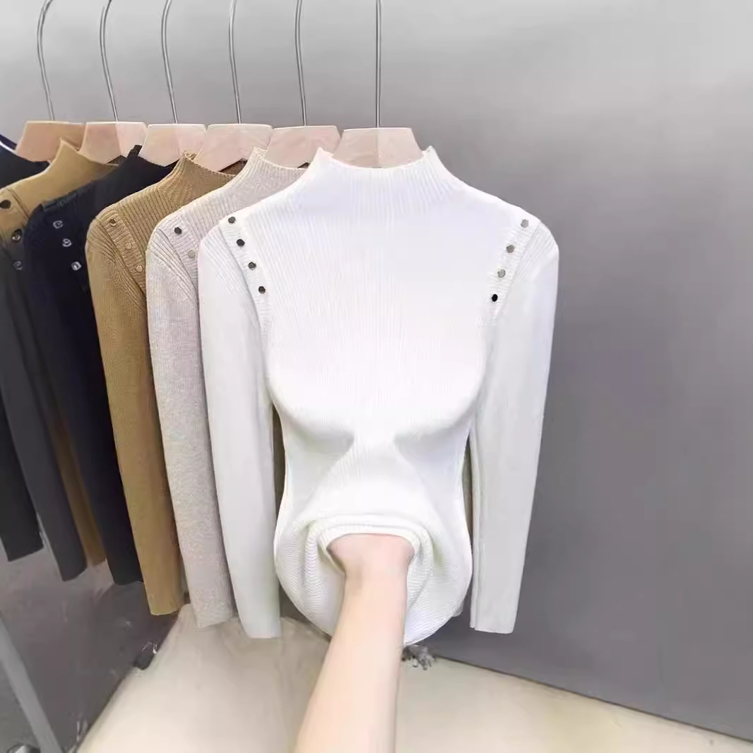 Fashionable sweater